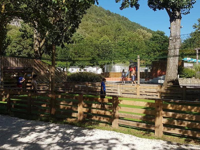 Le Moulin Du Pont D'Alies Ξενοδοχείο Axat Εξωτερικό φωτογραφία